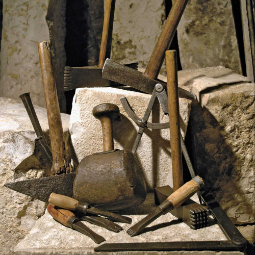 découvrez notre sélection d'outils chantier de qualité pour tous vos projets de construction. des équipements robustes et fiables pour optimiser votre efficacité sur le terrain.